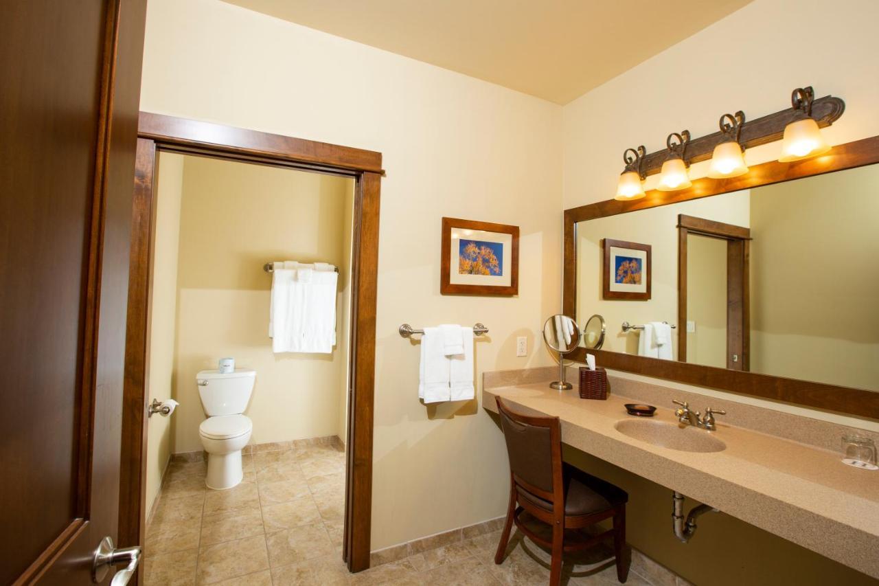 The Rockwell Lake Lodge Luther Екстериор снимка